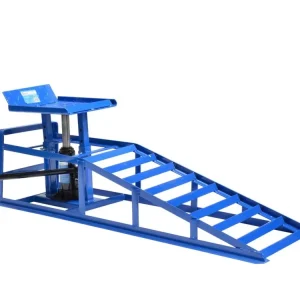 Odeslání Ihned Rampa nájezdová 2 t, s hydraulickým zvedákem