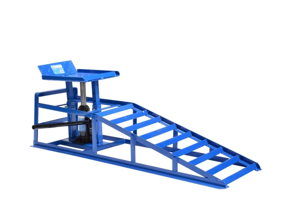 Odeslání Ihned Rampa nájezdová 2 t, s hydraulickým zvedákem