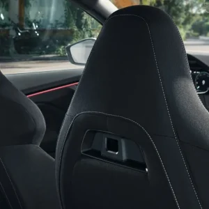 Škoda Fabia IV 2021+- Smart adaptér do hlavové opěrky sportovních sedaček Ihned K Objednání