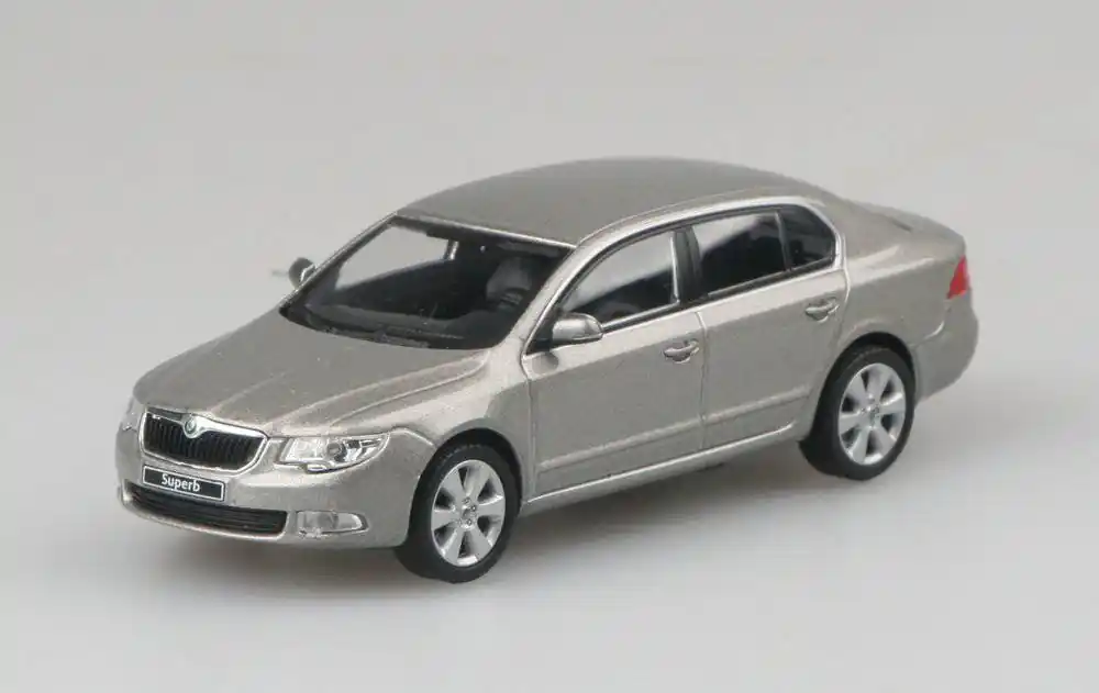 Nejlepší Cena Model 1 72 Škoda Superb II Limousine CAPUCCINO BEIGE - F8H