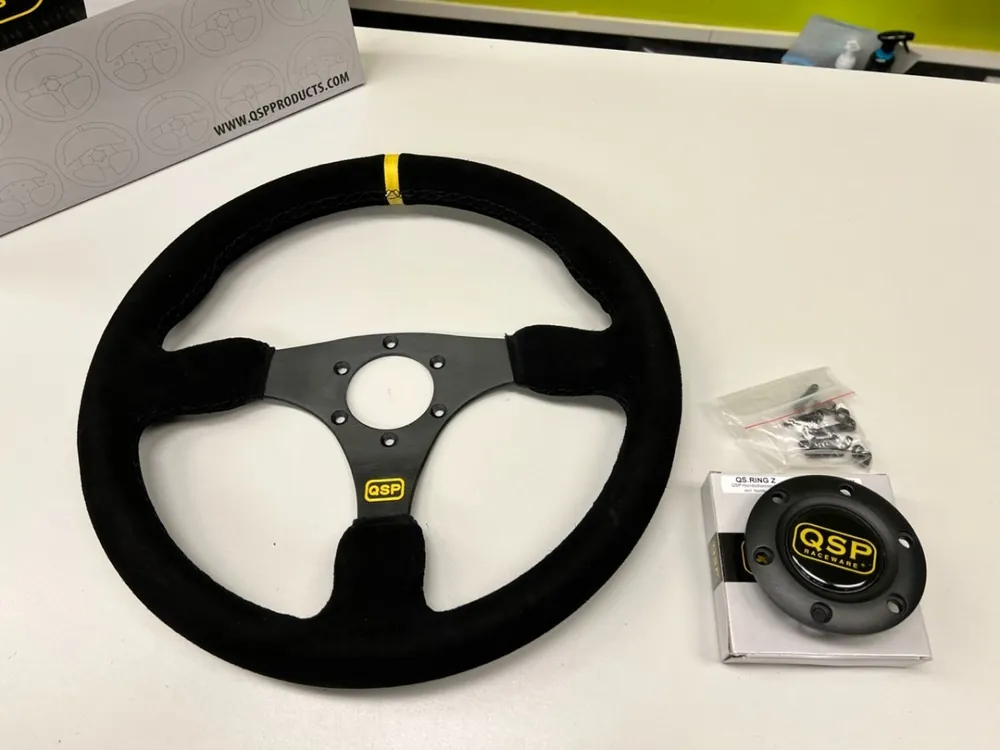 Aktuální QSP - sportovní volant semišový plochý 350mm