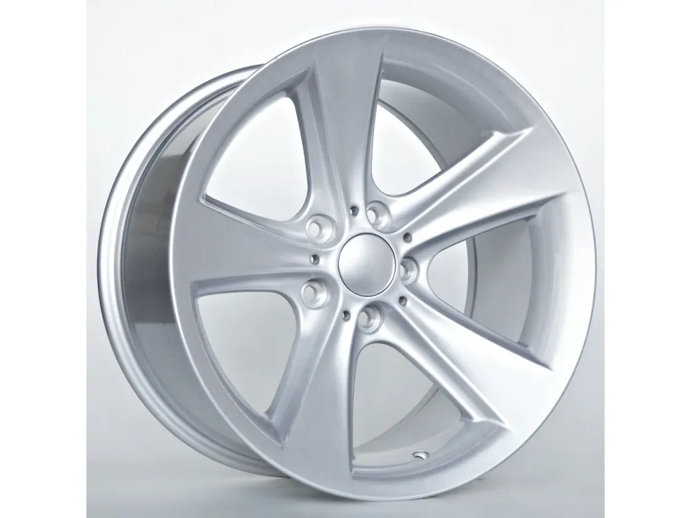 Alu kola Replica Vortex 9,5X18 5X120 ET14 74,1 Silver Expresní Doručení