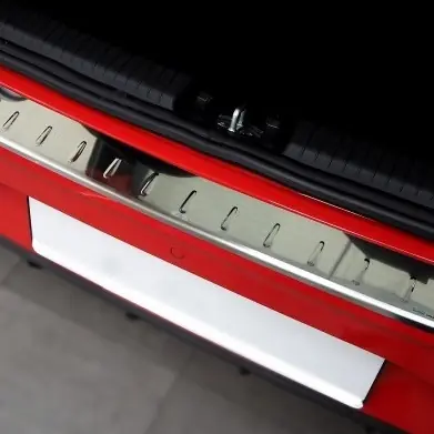 Nerezový kryt prahu pátých dveří Volkswagen Taigo (od roku 2021>) profilovaný lesklý - Alu Frost Rychlé Dodání