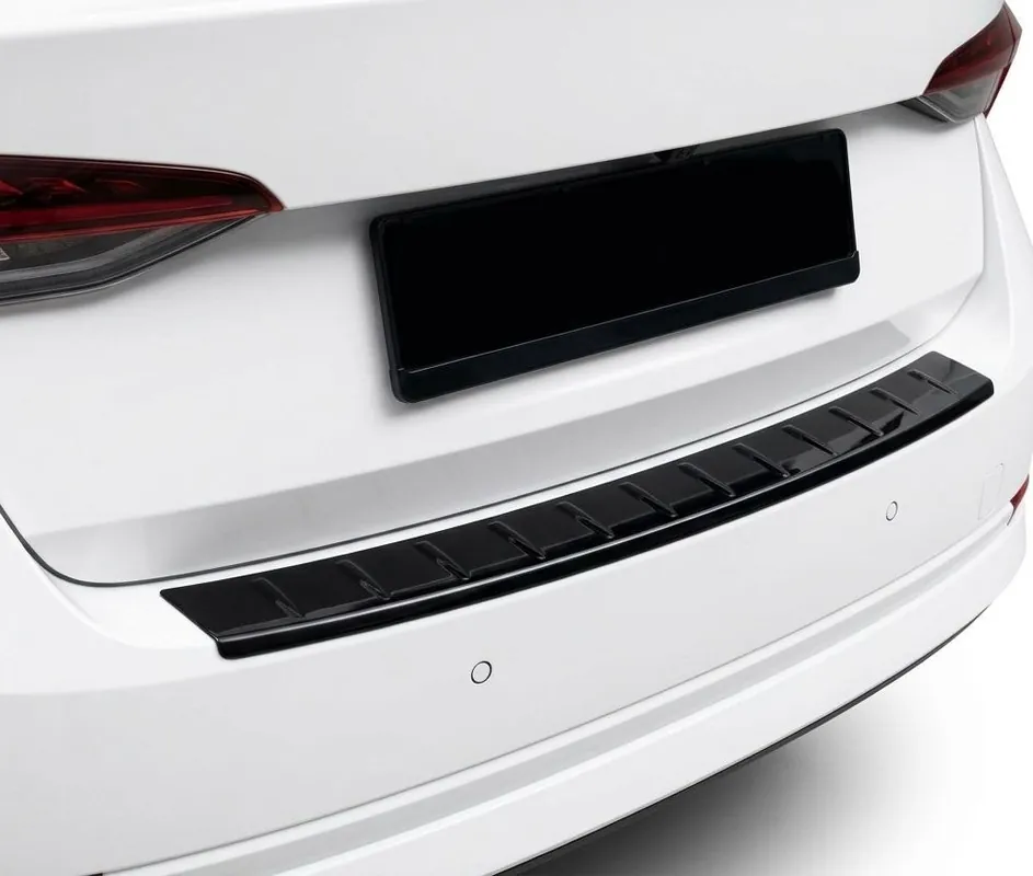 Kryt prahu zadních dveří Škoda Octavia IV Liftback (2019 - 2024) plastový černý MILOTEC Časově Omezené