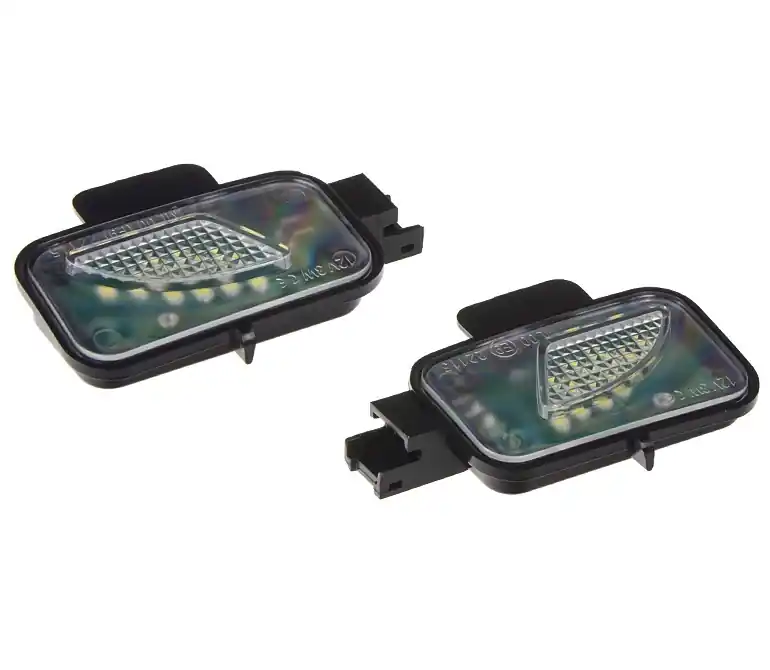Novinka LED osvětlení zpětných zrcátek Volkswagen Passat B8 (2014 - 2024) CARCLEVER