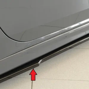 Rieger spoiler pod boční práh mont. strana pravá pro Volkswagen Golf 8 3-dvéř., 12/19-, plast ABS lakovaný do černé lesklé barvy Top Prodej
