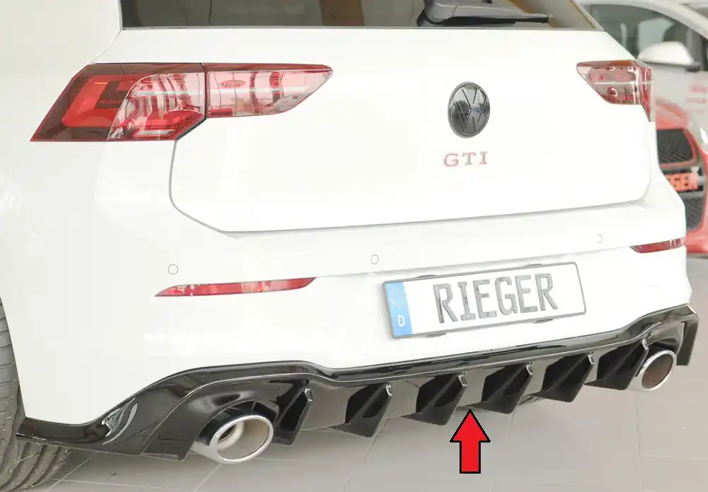 Rieger vložka zadního nárazníku pro Volkswagen Golf 8 GTI Clubsport 5-dvéř., plast ABS lakovaný do černé lesklé barvy Finální Výprodej