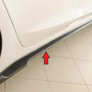 Rieger spoiler pod boční práh mont. strana pravá pro Tesla Model 3 003, 06/18-, plast ABS lakovaný do černé lesklé barvy Originální