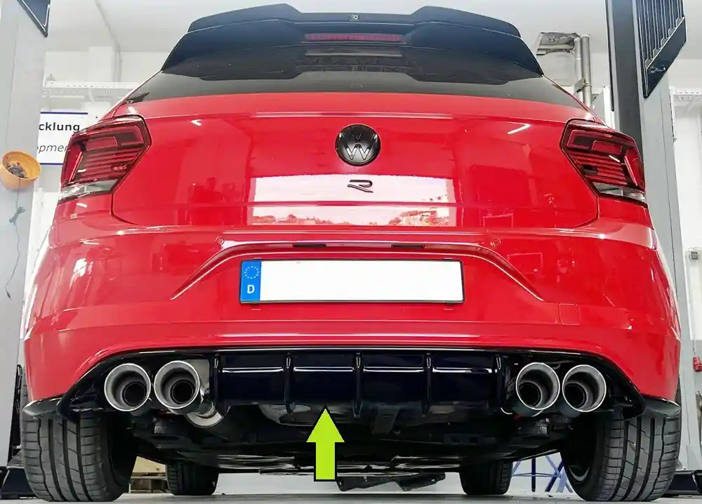 Rieger vložka zadního nárazníku pro Volkswagen Polo AW 5-dvéř., plast ABS lakovaný do černé lesklé barvy Víkendová Akce