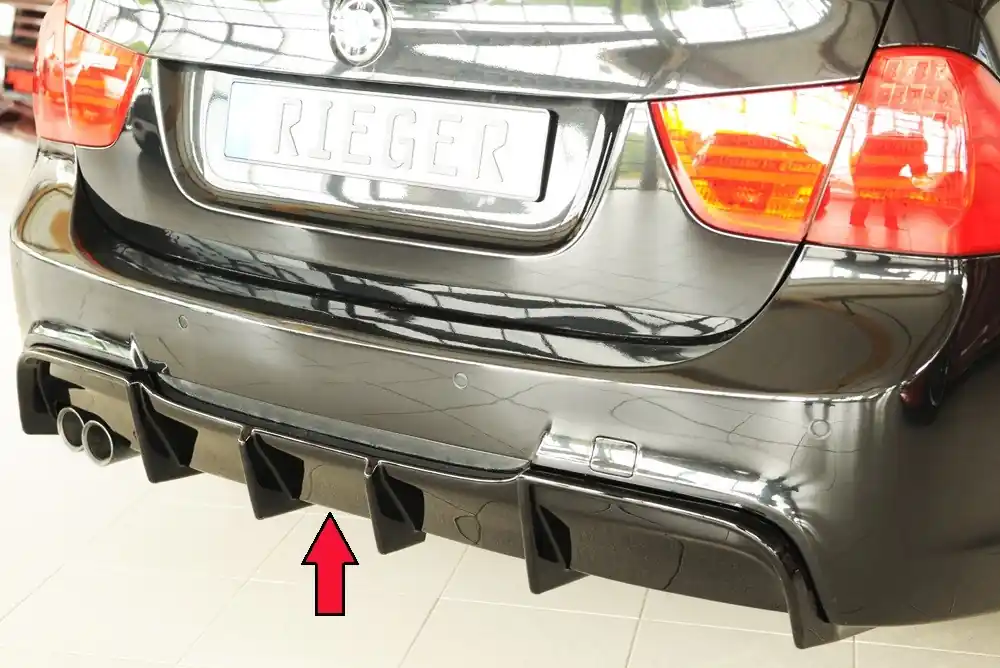 Aktuální Rieger vložka zadního nárazníku pro BMW řada 3 E91 touring, plast ABS lakovaný do černé lesklé barvy, pro originální koncovku na levé straně