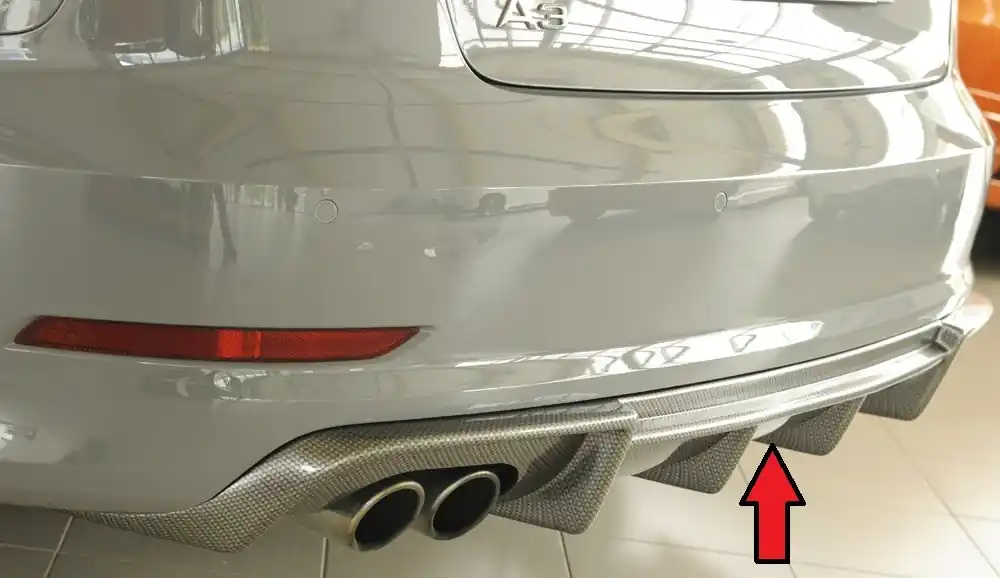 Akce Rieger vložka zadního nárazníku pro Audi A3 8V 3-dvéř. (convertible 8V7), 5-dvéř. (sedan 8VS) před faceliftem, plast ABS s povrchovou úpravou Carbon-Look, pro dvojitou koncovku vlevo