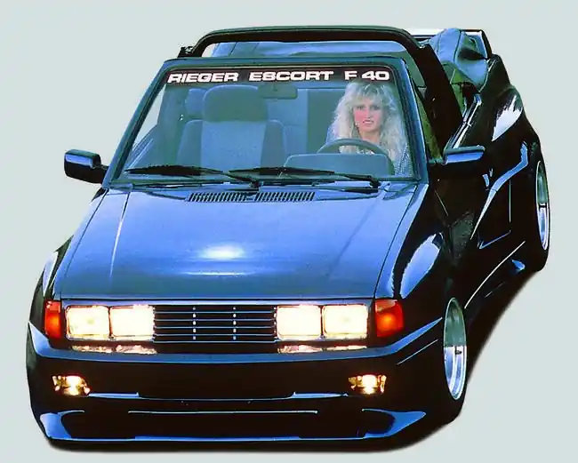 Rieger boční díl widebody II pro Ford Escort 4 kabriolet, 07/88-10/90, GFK (laminát), mont. strana levá Víkendová Akce