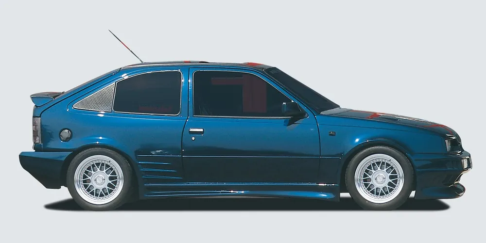 Rieger blatník pro Opel Kadett E 3-dvéř., 09/88-09/95, GFK (laminát), mont. strana pravá Víkendová Akce