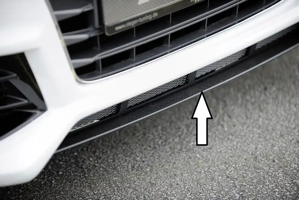 Časově Omezené Rieger lipa pod přední nárazník Rieger pro Audi A3 8V 3-dvéř. (hatchback 8V1), 5-dvéř. (sportback 8VA) před faceliftem, 07/12-08/16, plast ABS s povrchovou úpravou Carbon-Look, pod přední nárazník Rieger obj. kód K 00056790/91/92/93
