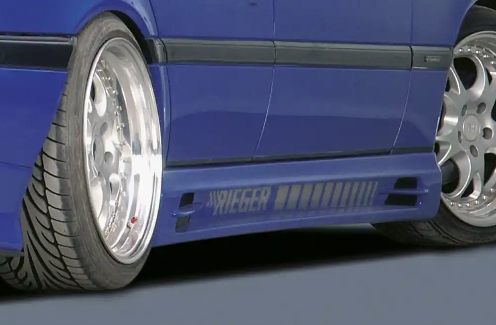 Rieger boční práh mont. strana pravá pro Mercedes třída C W202 sedan, t-model vč. faceliftu, r.v. 00/93-06/97, 07/97-, plast ABS bez povrchové úpravy, s prolisem, s prolisem a dvěma výřezy Super Cena