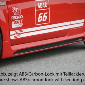 Originální Rieger boční práh mont. strana levá pro Ford Focus 2 vč. ST 3-dvéř. vč. faceliftu, r.v. 02/08-01/11, 07/04-01/08, 10/05-01/08, plast ABS bez povrchové úpravy, s prolisem a výřezem