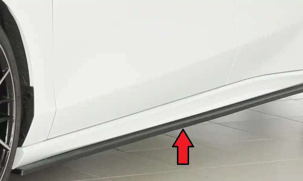 Rieger spoiler pod boční práh mont. strana levá pro Ford Focus 4 DEH, ST 5-dvéř. (combi), 5-dvéř. (hatchback), 5-dvéř. (sedan), r.v. 06/19-, 09/18-, plast ABS bez povrchové úpravy Víkendová Akce