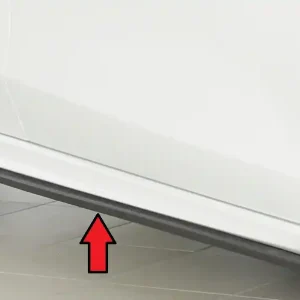 Akce Rieger spoiler pod boční práh mont. strana pravá pro Ford Focus 4 DEH, ST 5-dvéř. (combi), 5-dvéř. (hatchback), 5-dvéř. (sedan), r.v. 06/19-, 09/18-, plast ABS bez povrchové úpravy
