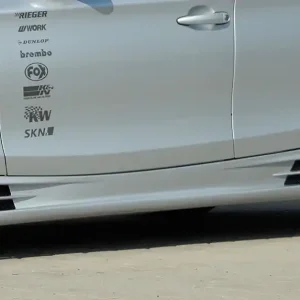 Rieger boční práh mont. strana levá pro BMW řada 1 E87 4-dvéř., sedan vč. faceliftu, r.v. 04/07-08/11, 09/04-03/07, plast ABS bez povrchové úpravy, s prolisem, s prolisem a dvěma výřezy Top Prodej