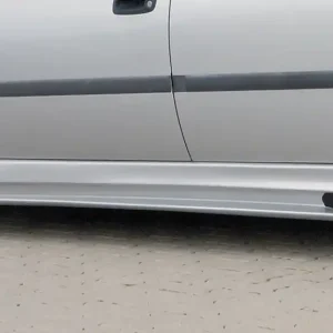 Rieger boční práh mont. strana pravá pro Opel Astra G 5-dvéř., caravan, fastback, hatchback, notchback, plast ABS bez povrchové úpravy, s prolisem a výřezem Vysoce Kvalitní