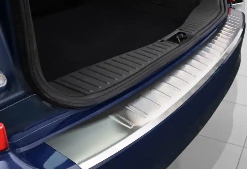 Nerezový kryt prahu zadních dveří Ford C-Max Facelift (2007 - 2010) - Avisa Časově Omezené