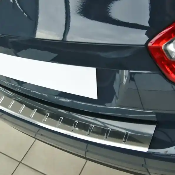 Nerezový kryt prahu kufru Škoda Octavia III Combi (2013 - 2017) - chrom - Alu Frost Víkendová Akce