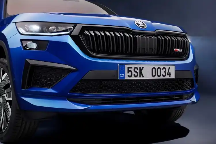 Cenově Výhodný Škoda Kodiaq I Facelift 2021+ - rámeček masky BLACK MAGIC